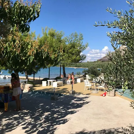 Apartman Pina Chantos *